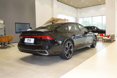2024款 45 TFSI quattro 黑武士版-外观-图片-有驾 2024款 45 TFSI quattro 黑武士版-外观-图片-有驾