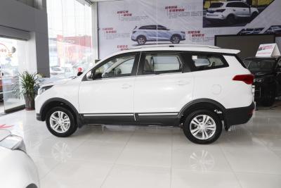 2022款 1.5L 手动豪华型 7座-外观-图片-有驾