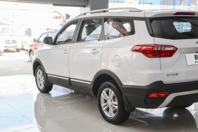 2022款 1.5L 手动豪华型 7座-外观-图片-有驾