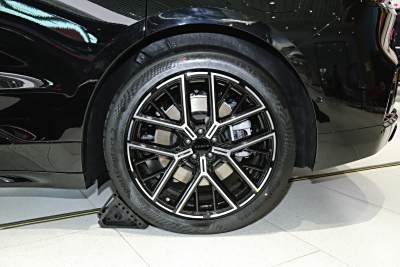 2026款 103度四驱  Ultra版-外观-图片-有驾