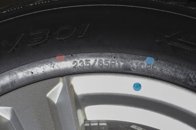 2025款 1.5T 手动超越版 7座-外观-图片-有驾