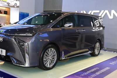 2023款 尊荣版 620-外观-图片-有驾
