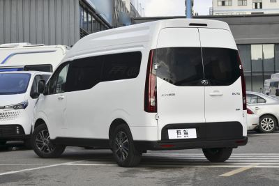 2024款 420km 长轴中顶 客车 9座-外观-图片-有驾