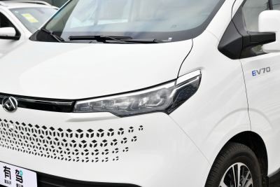 2024款 420km 长轴中顶 客车 9座-外观-图片-有驾