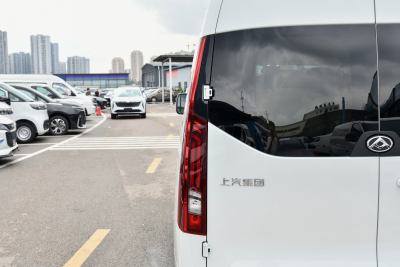 2024款 420km 长轴中顶 客车 9座-外观-图片-有驾