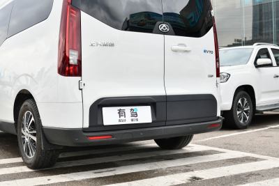 2024款 420km 长轴中顶 客车 9座-外观-图片-有驾