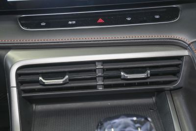 2023款 1.5T 优越版-内饰-图片-有驾
