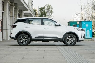 2025款 1.5L CVT豪华版-外观-图片-有驾