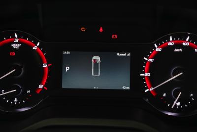 2025款 旅行家V90乐途版 横床4座-内饰-图片-有驾