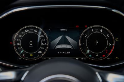 2025款 P250 R-Dynamic S-内饰-图片-有驾