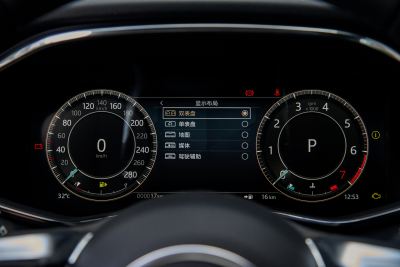 2025款 P250 R-Dynamic S-内饰-图片-有驾