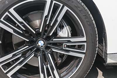 2023款 740Li 领先型 M运动套装-外观-图片-有驾