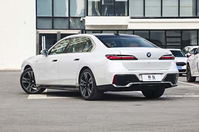 2023款 740Li 领先型 M运动套装-外观-图片-有驾