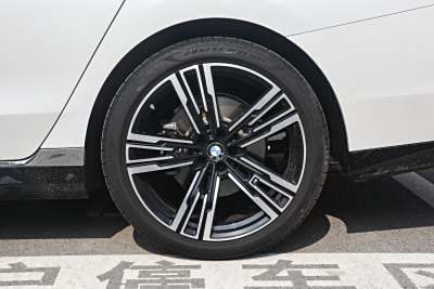 2023款 740Li 领先型 M运动套装-外观-图片-有驾