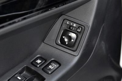 2016款 1.8L 手动黑白复刻版-内饰-图片-有驾
