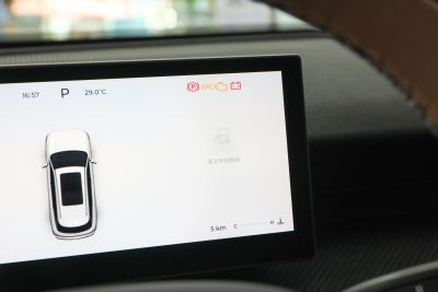 2024款 2.0T 两驱豪华版 5座-内饰-图片-有驾