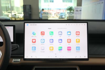 2024款 2.0T 两驱豪华版 5座-内饰-图片-有驾