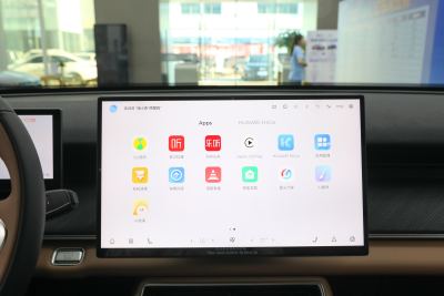 2024款 2.0T 两驱豪华版 5座-内饰-图片-有驾