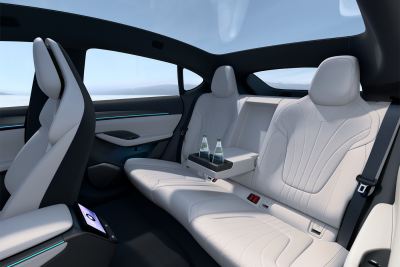 2024款 性能版-官方图-图片-有驾