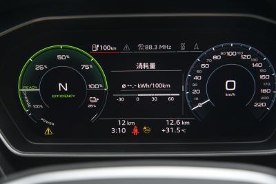 2024款 40 e-tron 冠军纪念版-内饰-图片-有驾