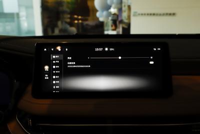 2024款 2.0T 四驱卓越版-内饰-图片-有驾