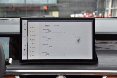 2023款 3.0T 特别定制版 5座-内饰-图片-有驾