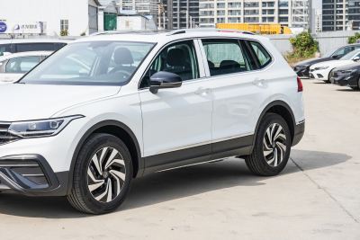 2025款 300TSI 自动两驱龙腾版-外观-图片-有驾