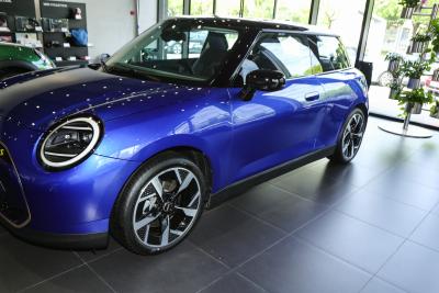 2024款 452km COOPER SE 艺术家-外观-图片-有驾