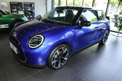 2024款 452km COOPER SE 艺术家-外观-图片-有驾