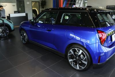 2024款 452km COOPER SE 艺术家-外观-图片-有驾