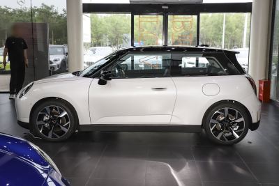 2024款 452km COOPER SE 艺术家-外观-图片-有驾