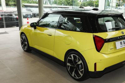 2024款 452km COOPER SE 艺术家-外观-图片-有驾