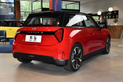 2024款 452km COOPER SE 艺术家-外观-图片-有驾