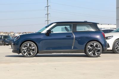 2025款 463km COOPER SE 艺术家-外观-图片-有驾