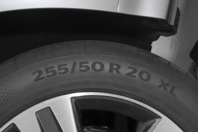 2025款 40 TFSI quattro 纪念版 羽林套装 7座-外观-图片-有驾
