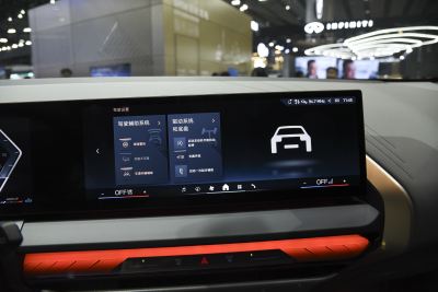 2025款 xDrive30L 尊享型 M运动套装-内饰-图片-有驾