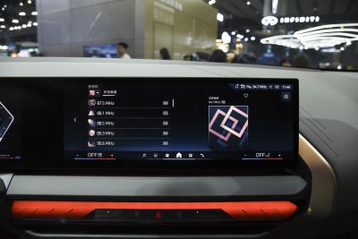 2025款 xDrive30L 尊享型 M运动套装-内饰-图片-有驾