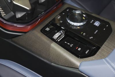 2025款 xDrive30L 尊享型 M运动套装-内饰-图片-有驾