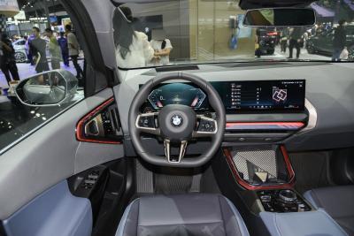 2025款 xDrive30L 尊享型 M运动套装-内饰-图片-有驾