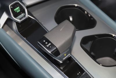 2025款 1.5T 300 DCT优雅版-内饰-图片-有驾