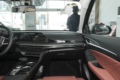 2025款 PLUS 1.4T 双离合高能版-内饰-图片-有驾