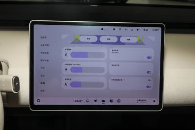 2025款 发光版-内饰-图片-有驾