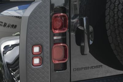2023款 改款 110 3.0T P400 暗黑特别版-外观-图片-有驾