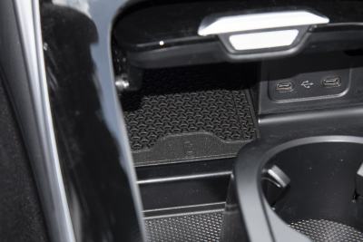 2025款 C 260 L 4MATIC 运动版-内饰-图片-有驾