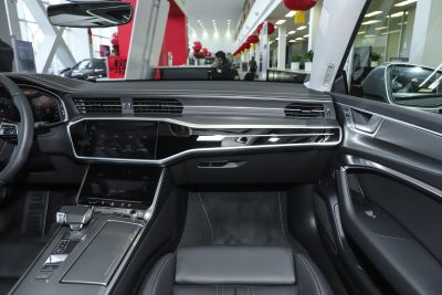 2025款 45 TFSI 臻选型-内饰-图片-有驾