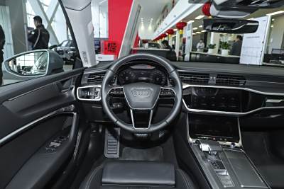 2025款 45 TFSI 臻选型-内饰-图片-有驾