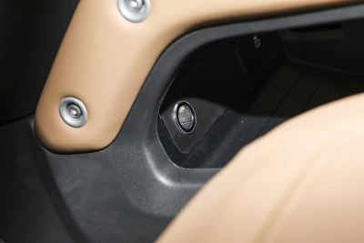 2025款 110 5.0T V8-内饰-图片-有驾