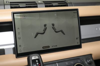 2025款 110 5.0T V8-内饰-图片-有驾