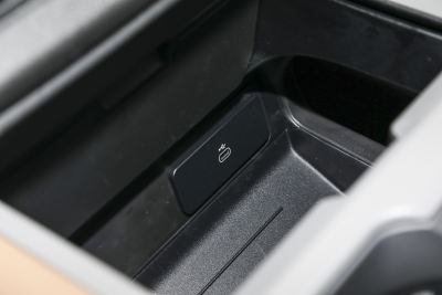2025款 110 5.0T V8-内饰-图片-有驾