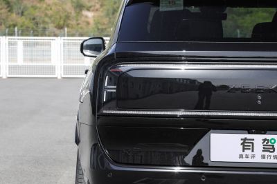 2025款 曜黑版 70kWh-外观-图片-有驾